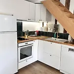 Duplex Downtown Abbaye By La Boite En 아파트 상리스