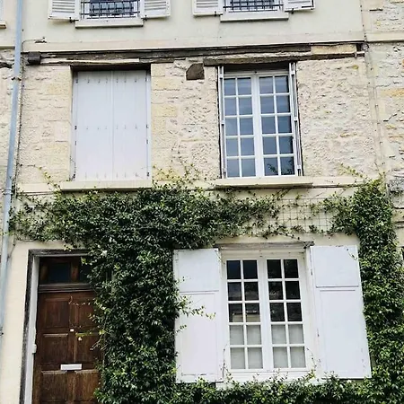 Duplex Downtown Abbaye By La Boite En *