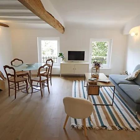 Duplex Downtown Abbaye By La Boite En 아파트 *